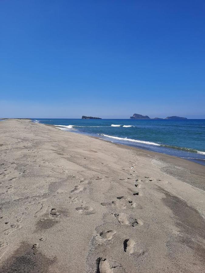 Youhan Beach Resort San Antonio  Esterno foto