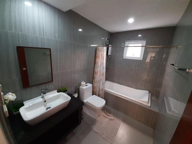 Youhan Beach Resort San Antonio  Esterno foto