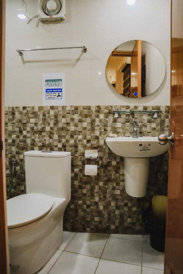 Youhan Beach Resort San Antonio  Esterno foto