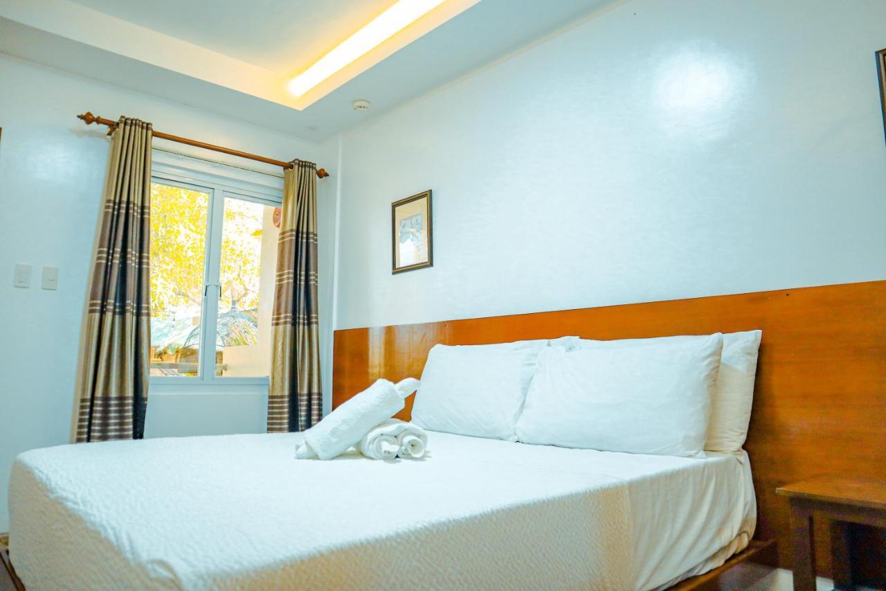 Youhan Beach Resort San Antonio  Esterno foto