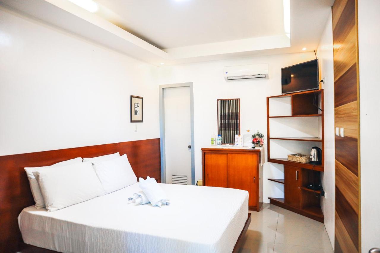 Youhan Beach Resort San Antonio  Esterno foto