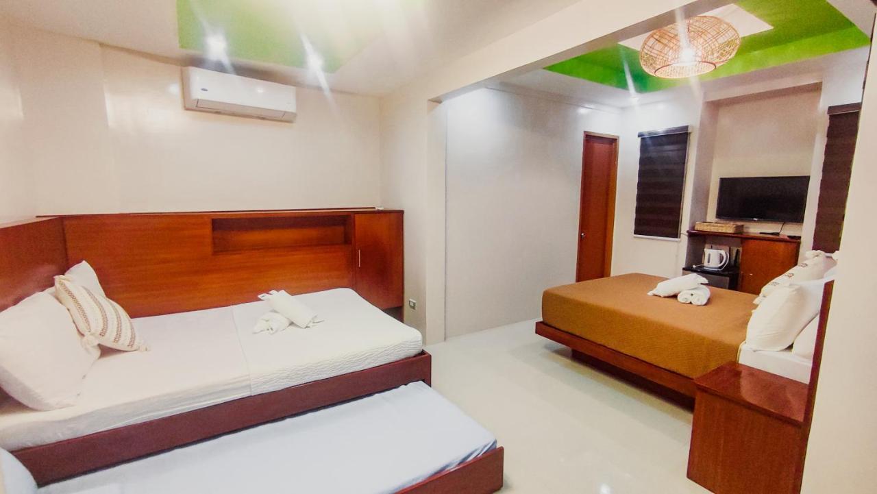 Youhan Beach Resort San Antonio  Esterno foto
