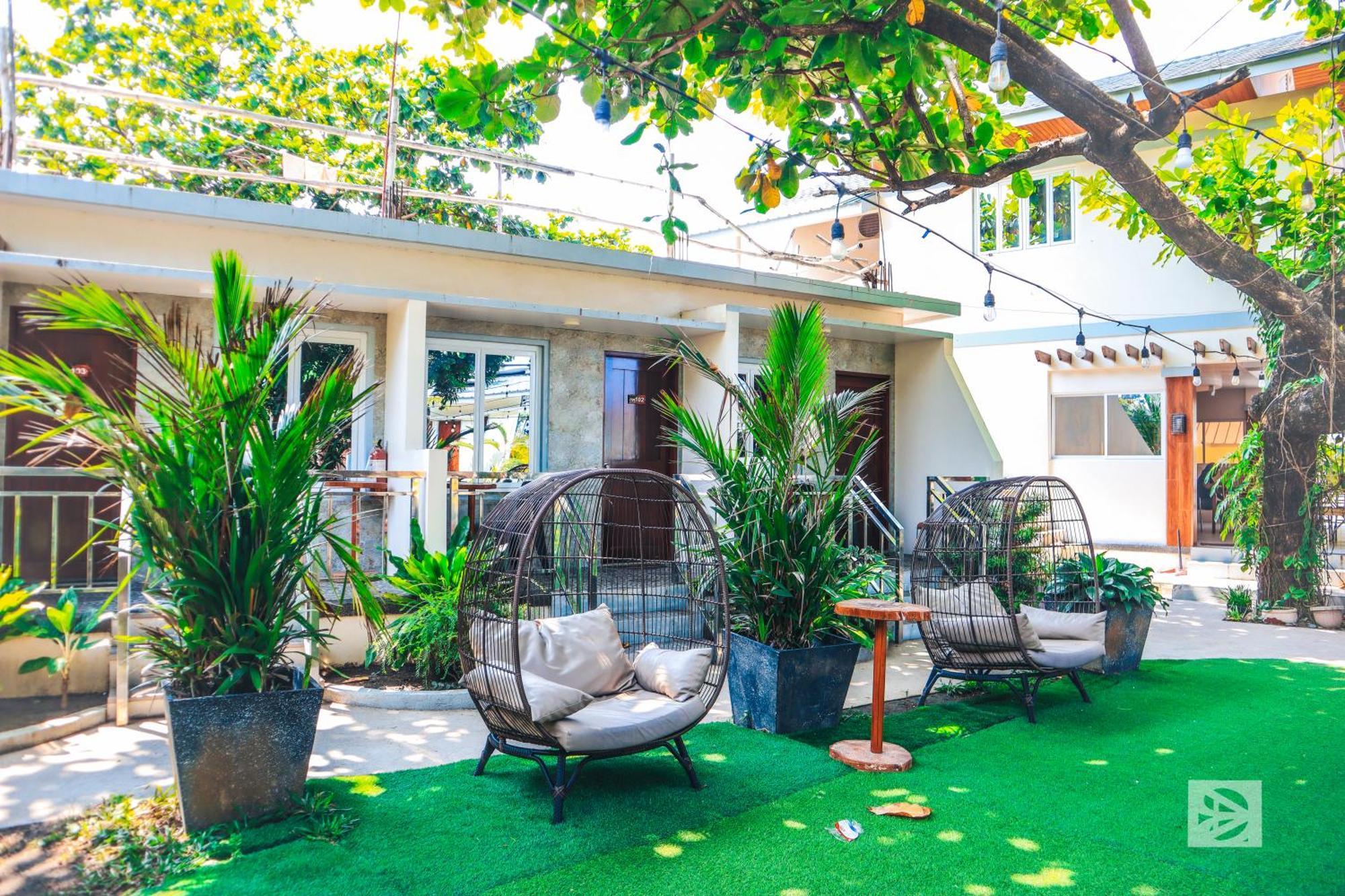 Youhan Beach Resort San Antonio  Esterno foto